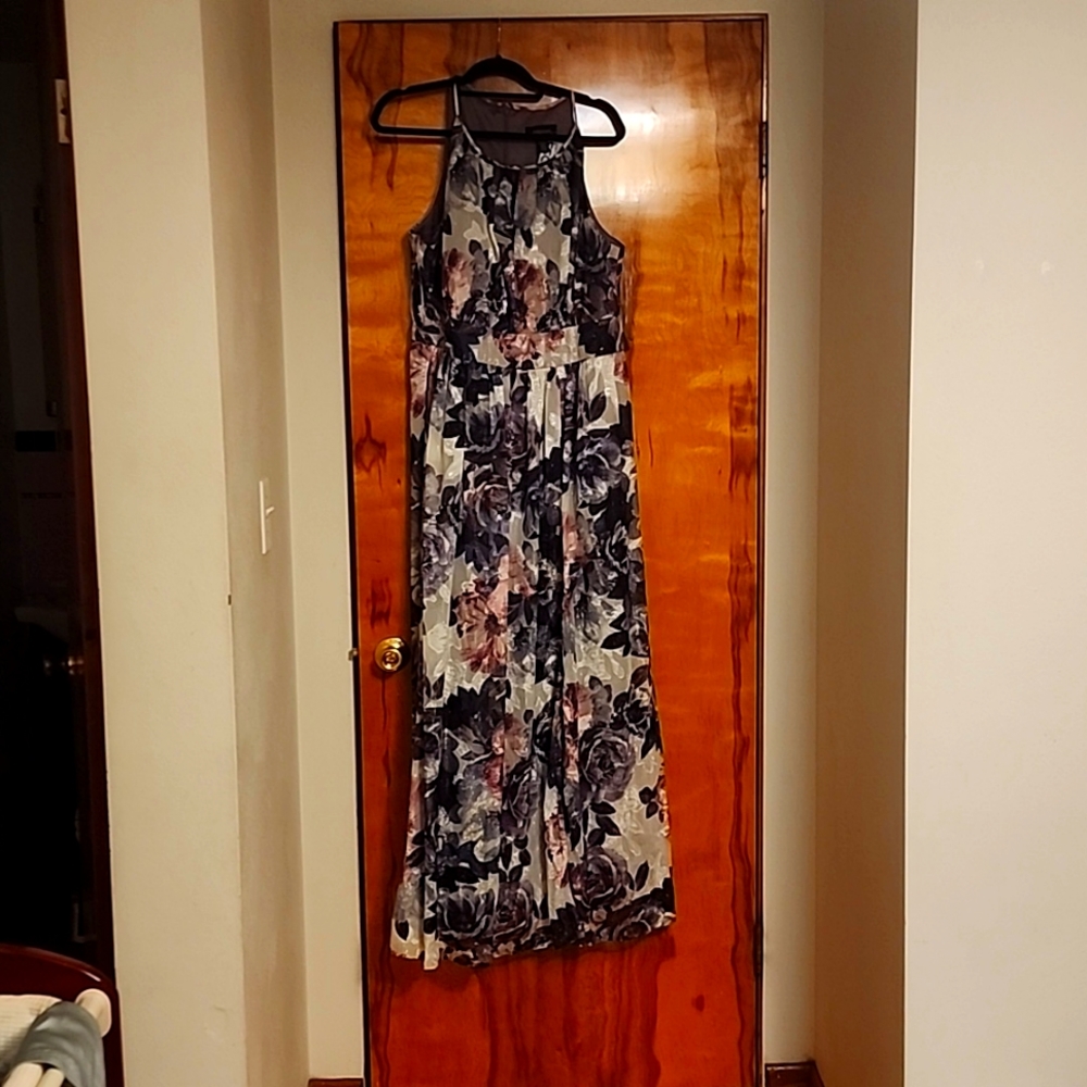 R&M Richards Gown